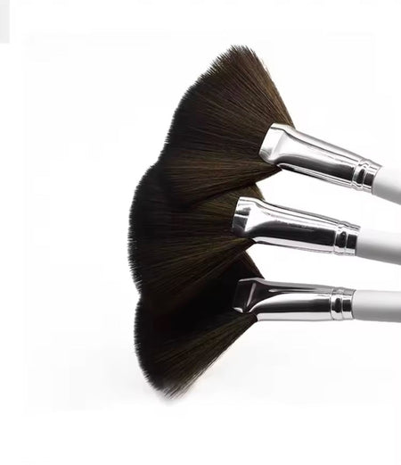 Thick Fluffy Facial Fan Brushes